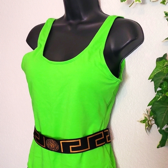 Versace - Picture 2 of 5